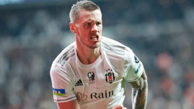Weghorst, Beşiktaş yönetiminden haber bekliyor