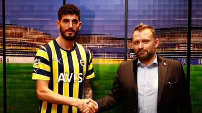 Samet Akaydın resmen Fenerbahçe’de