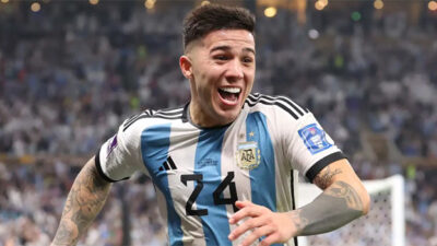 Chelsea Fernandez için gözünü kararttı