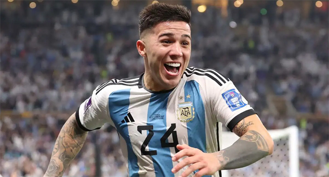 Chelsea Fernandez için gözünü kararttı