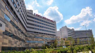 5 yıllık görme kaybı Bursa Şehir Hastanesi’nde son buldu
