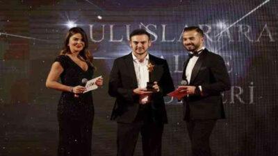 Bursalı iş insanı Parlakyiğit’e yılın en iyi girişimcisi ödülü!