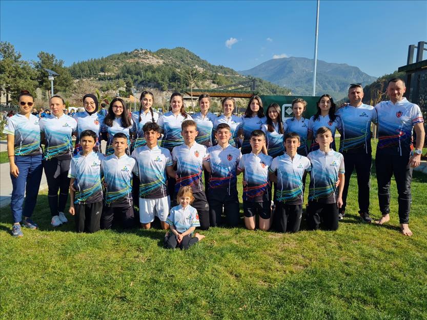 DOSTUM Oryantiring Takımı, Türkiye Şampiyonası’ndan 17 madalya ile döndü