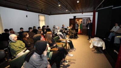 İnegöl’de öğrencilere verimli ders çalışma semineri verildi