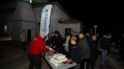 İnegöl’de kandil helvası geleneği devam etti