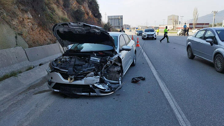 Bursa’da kavşakta kaza: Yaralılar var