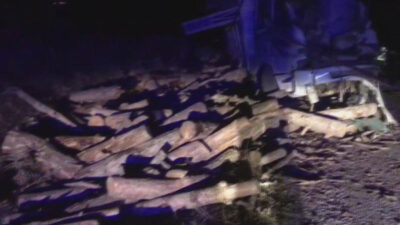 Kardeşlerin kullandığı kamyonlar çarpıştı: Baba- oğul hayatını kaybetit