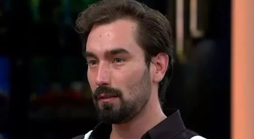 MasterChef şampiyonu Metin’in nişanlısı güzelliğiyle bakana bir daha baktırdı! MasterChef şampiyonu Metin’in nişanlısı güzelliğiyle bakana bir daha baktırdı!