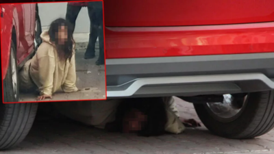 Genç kızın içler acısı hali yürek burktu: Beni zorla götürmeye çalışıyorlar