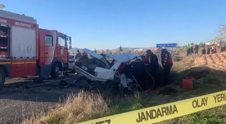 Şanlıurfa’da kazada ölen 3 kişilik aile son yolculuğuna uğurlandı