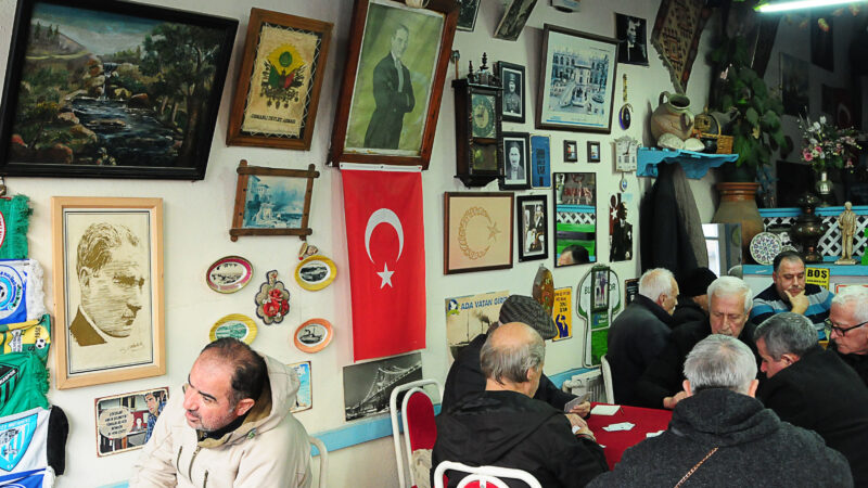 Bursa’nın Mudanya ilçesinde yer Tarihi Alay Kahvesi yaydığı tarihi atmosferle