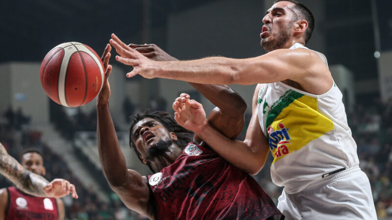 Türkiye Sigorta Basketbol Süper Ligi'nin 16. haftasında Frutti Extra Bursaspor,