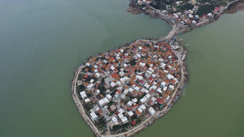 Gölyazı kar güzelliğine hasret kaldı