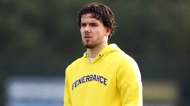 Fenerbahçe'nin milli futbolcusu Ferdi Kadıoğlu, hedeflerinin ligde yeniden zirvede yer