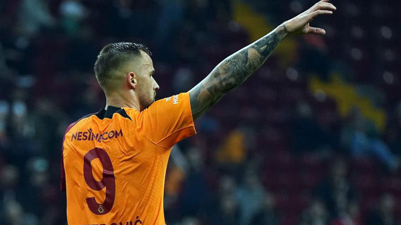 Galatasaray’da flaş ayrılık Galatasaray, sezon başında kadrosuna kattığı İsviçreli oyuncu Haris Seferovic’in sözleşmesinin