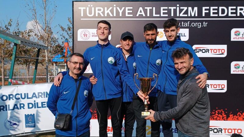Osmangazili Atletler Süper Lig’de Osmangazi Belediyespor Atletizm Takımı sporcuları, Kuşadası’nda düzenlenen Turkcell Kulüpler Kros