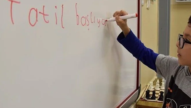 Okullar ne zaman kapanacak? İkinci dönem ne zaman başlayacak? İşte 2022-2023 takvimi Okullar ne zaman kapanacak? İkinci dönem ne zaman başlayacak? İşte 2022-2023 takvimi