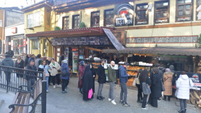 Bursa’da kuyruk oluşturan lezzet; Tarihi Taş Fırın