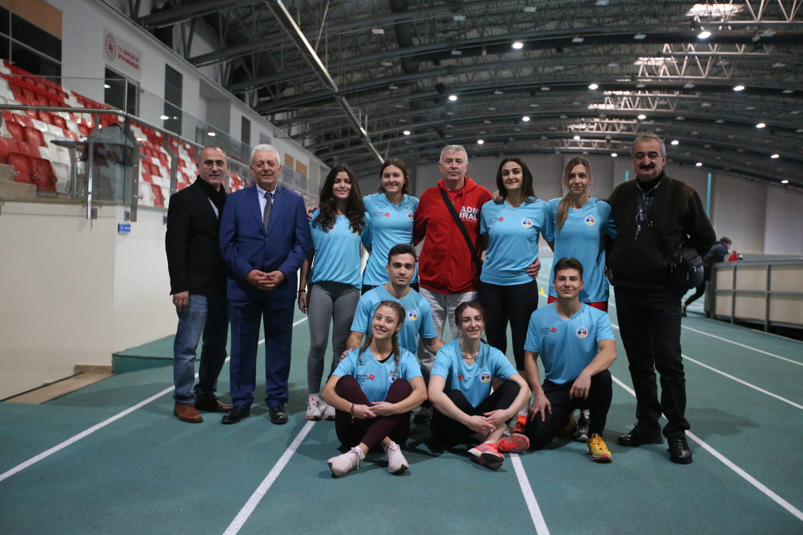 Yunan sporcular Bursa’nın dev tesisine hayran kaldı!
