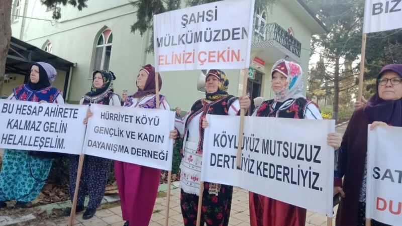 TBMM önünde toplanan Karacabeyli Hürriyet köylüler, mera arazilerini parça parça