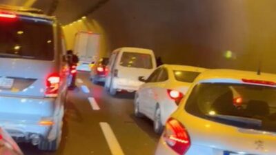 Asker konvoyunda tüneli kapatıp maytap patlattılar