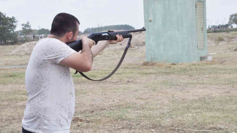 Av tüfeği sahiplerine 1 Mart uyarısı Mustafakemalpaşa Tatkavaklı Avcılar Kulübü Başkanı Zafer Efe, İçişleri Bakanlığının silah