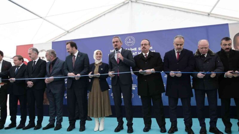 "Meslek liseleri artık yurt dışına ihracat yapıyor. Artık Türkiye'de mesleki