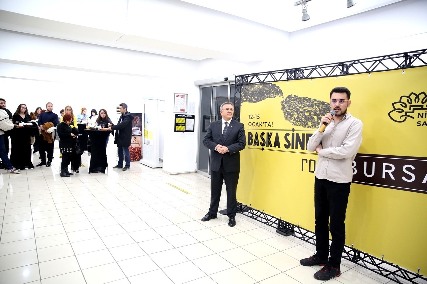 “Başka Sinema Rota: Bursa” ile film şöleni başladı “Başka Sinema Rota: Bursa” ile film şöleni başladı