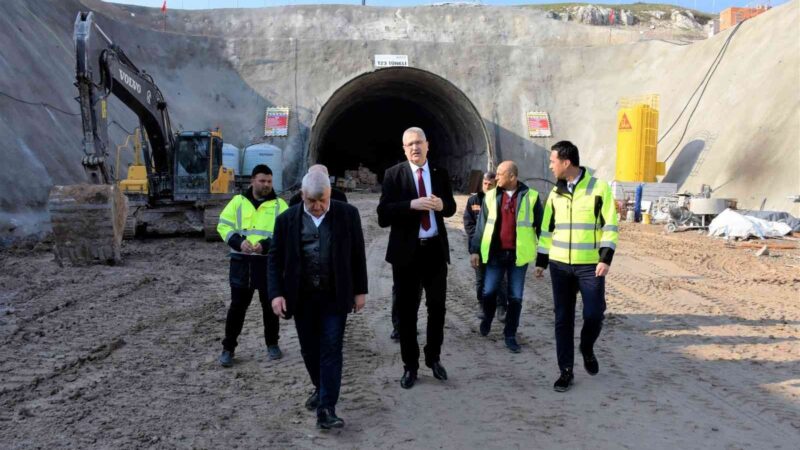 Bursalı köylüler Cumhurbaşkanı Erdoğan’a şikayet etmişti! Başkan Özkan’dan o iddialara cevap… Karacabey Belediye Başkanı Ali Özkan, Hürriyet Mahallesi'yle ilgili Cumhurbaşkanı Recep