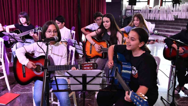 Osmangazi Belediyesi’nin en önemli sosyal projelerinden olan Bilgi Evleri, birbirinden