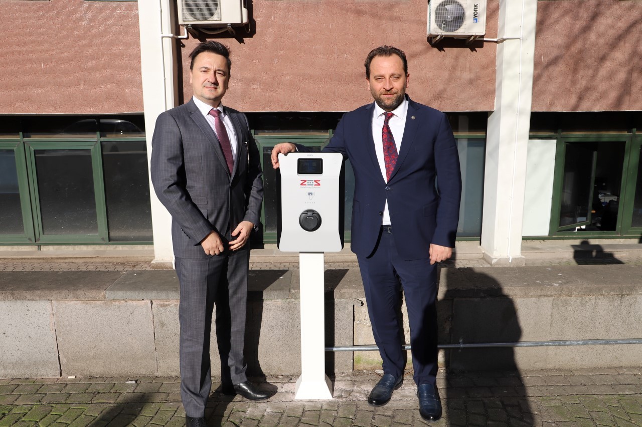 Bursa’da 150 okulun bahçesine araç şarj istasyonu Bursa’da 150 okulun bahçesine araç şarj istasyonu