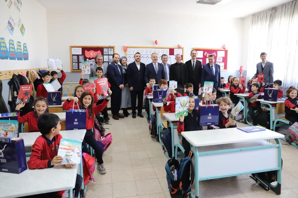 Bursa’da 706 bin öğrenci tatile girdi Bursa’da 706 bin öğrenci tatile girdi