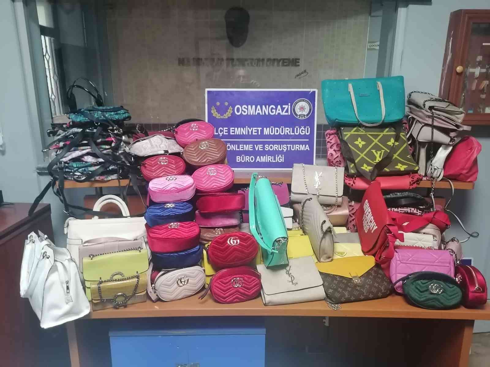 Bursa’da hırsızlık ve satırla adam yaralama olaylarının faili kıskıvrak yakalandı Bursa’da hırsızlık ve satırla adam yaralama olaylarının faili kıskıvrak yakalandı