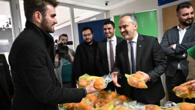 Bursa’da üniversite öğrencilerine C vitamini desteği