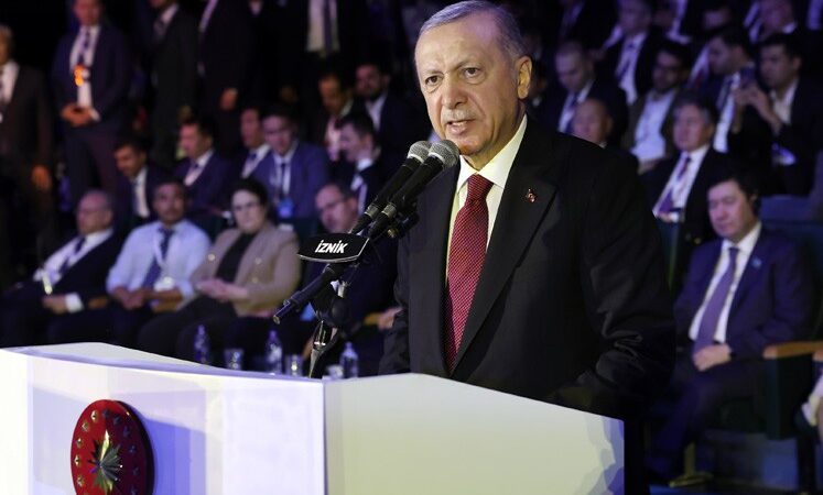 Cumhurbaşkanı Erdoğan’dan İznik paylaşımı Cumhurbaşkanı Recep Tayyip Erdoğan resmi sosyal medya hesabından İznik Yeşil