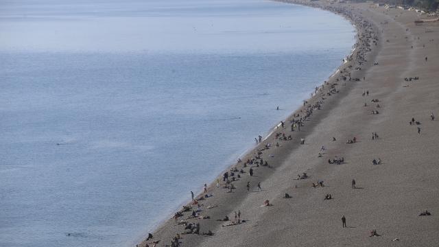 Antalya ve Muğla’da kış ortasında deniz keyfi