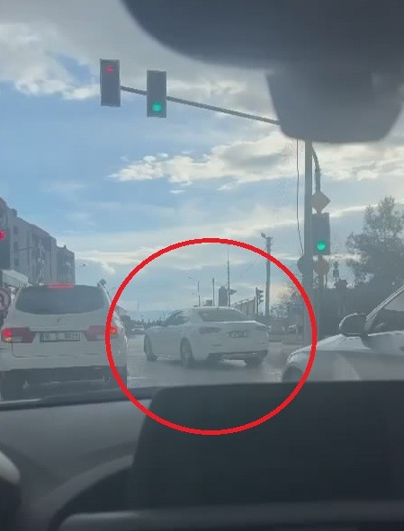 Bursa’da drift atan lüks otomobil kamerada…Cezası ağır oldu