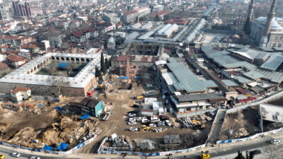 Bursa’da tarihi Hanlar Bölgesi’nde zaman tersine akıyor