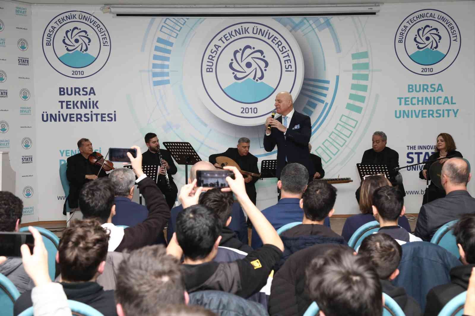 Bursa'da ’Her gencin bir şarkısı olmalı’ 1 her gencin bir sarkisi olmali projesine tam not e398c39