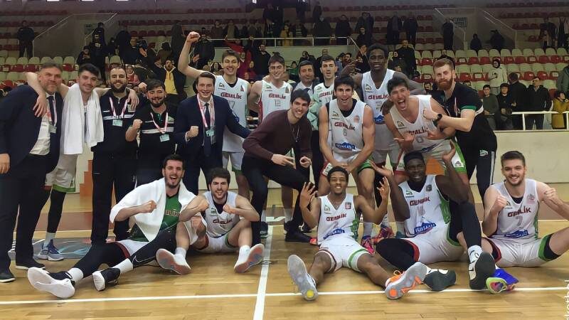 Türkiye Basketbol Ligi'ndeki temsilcilerimizden Akran Gemlik, şampiyonluğun önemli adaylarından Yılyak