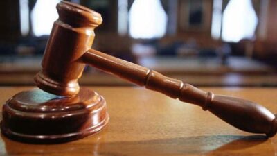 İkramlık içki şişesini çalan işçiye tazminat şoku