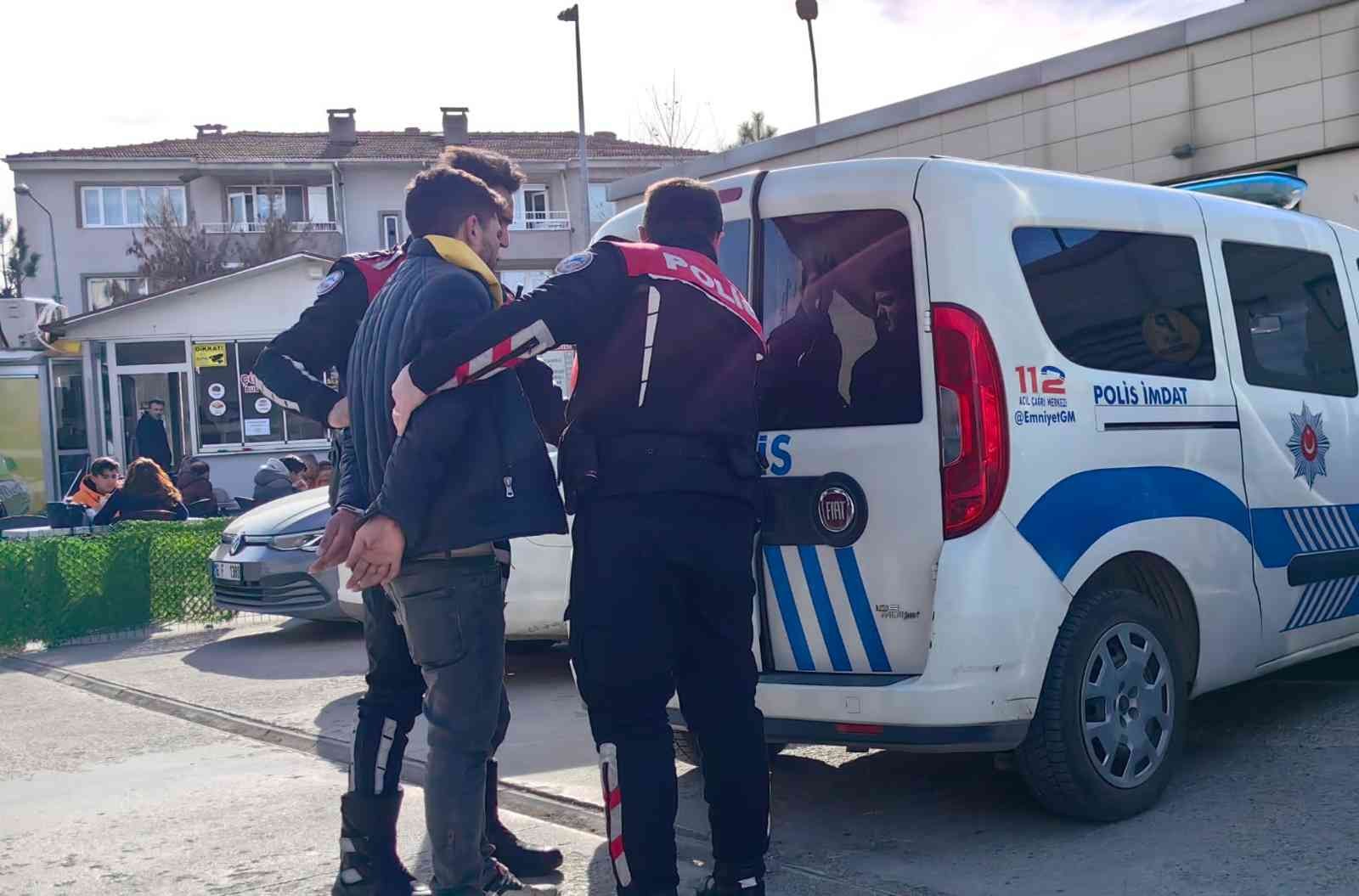 Bursa’da kapkaçcı kovalamacayla yakalandı