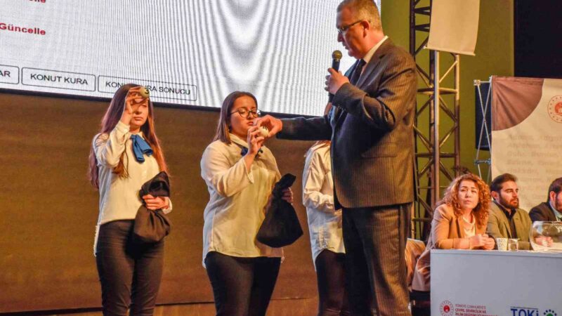 Toplu Konut İdaresi Başkanlığınca (TOKİ) yürütülen ’İlk Evim, İlk İş