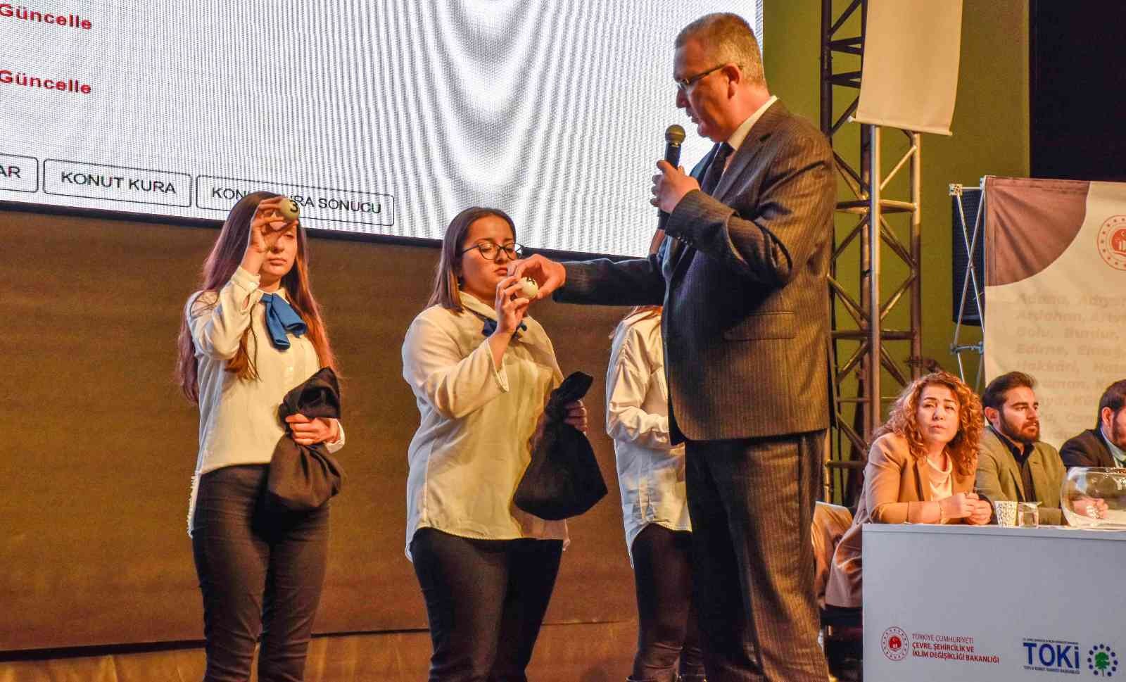 Bursa’nın o ilçesindeki TOKİ’ler sahiplerini buldu