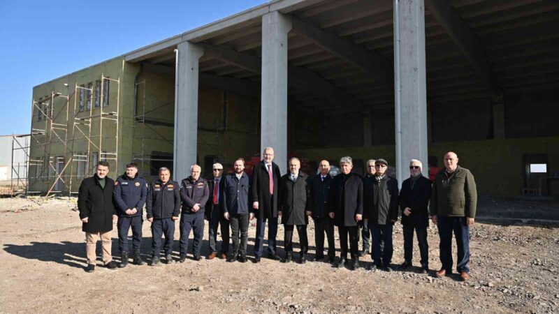 Ekip ve ekipman destekleriyle itfaiye teşkilatını sürekli güçlendiren Bursa Büyükşehir