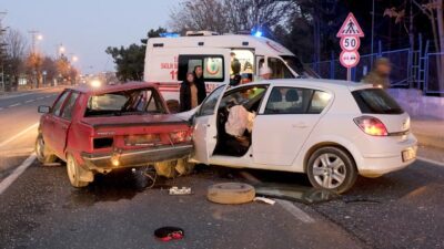 Feci kaza: 1’i asker 3 yaralı