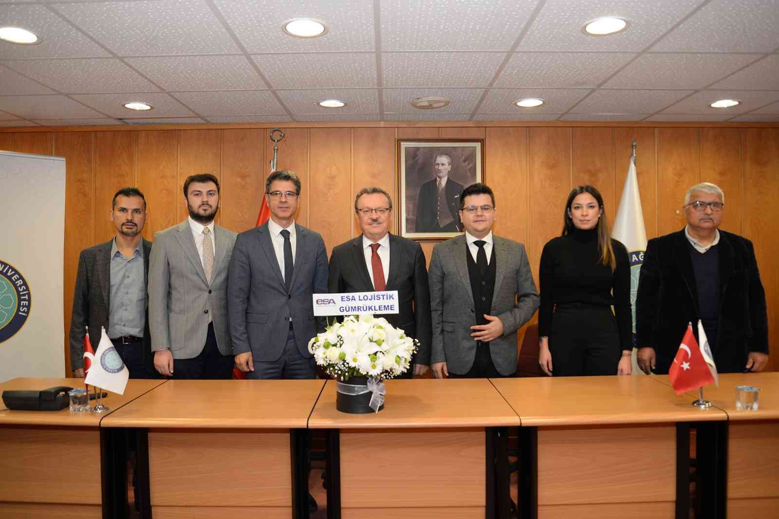 Lojistik Programı öğrencilerine staj, işyeri eğitimi ve burs desteği Lojistik Programı öğrencilerine staj, işyeri eğitimi ve burs desteği