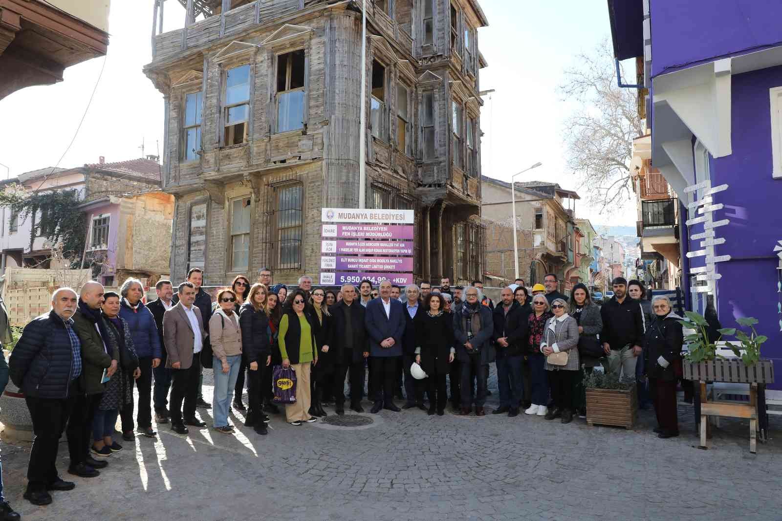 Mudanya'da tarihi restorasyon! 2 mudanya girit sokaginda tarihi konak restorasyonu basladi 44c9d42