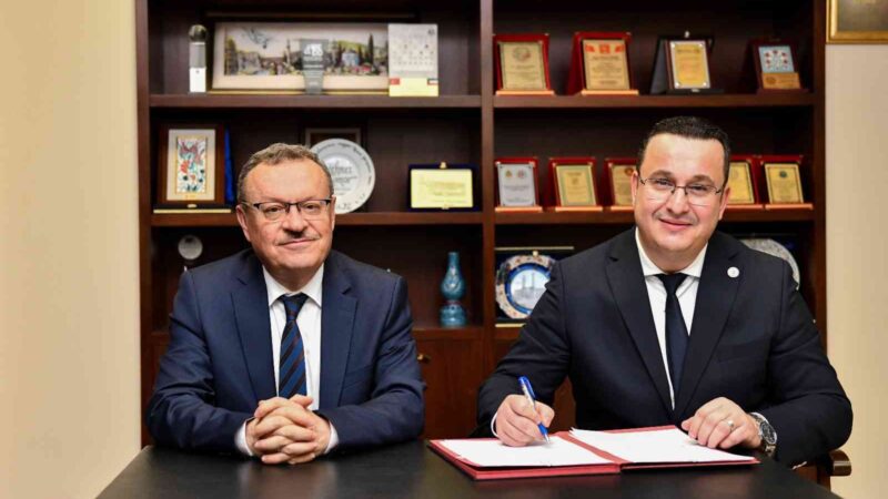 Mustafakemalpaşa Tıbbi Aromatik Demostrasyon protokolü yenilendi Mustafakemalpaşa Belediyesi ve Uludağ Üniversitesi Meslek Yüksekokulu işbirliğiyle hayata geçiren