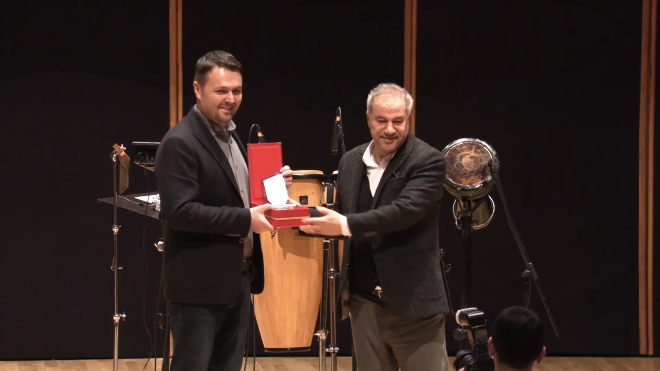 Nilüfer Belediyesi personeli başarısını ödülle taçlandırdı